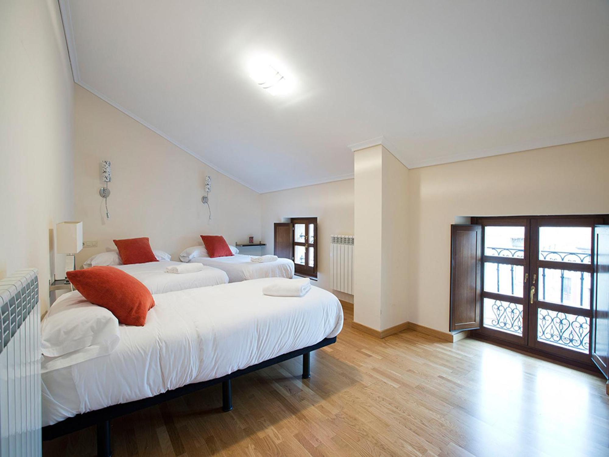 Apartamentos Senorio De Haro 3000 Buitenkant foto