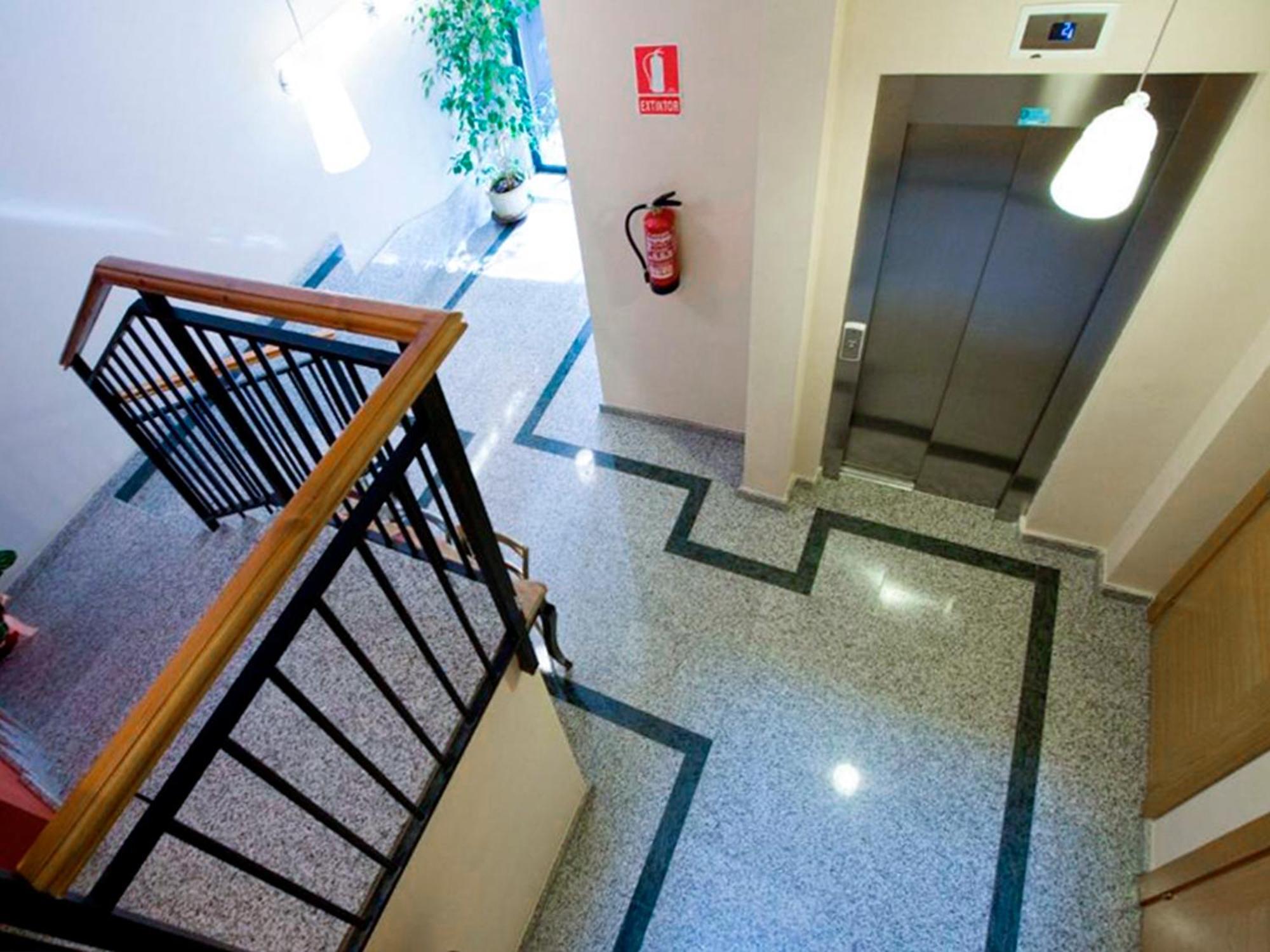 Apartamentos Senorio De Haro 3000 Buitenkant foto